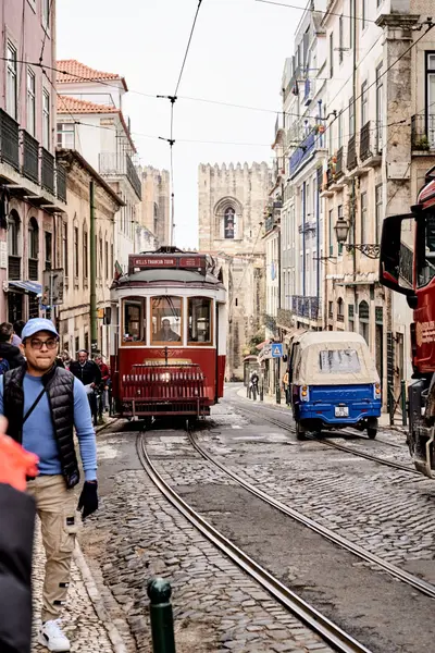 Family photoshoot in Lisbon by Kate Belova